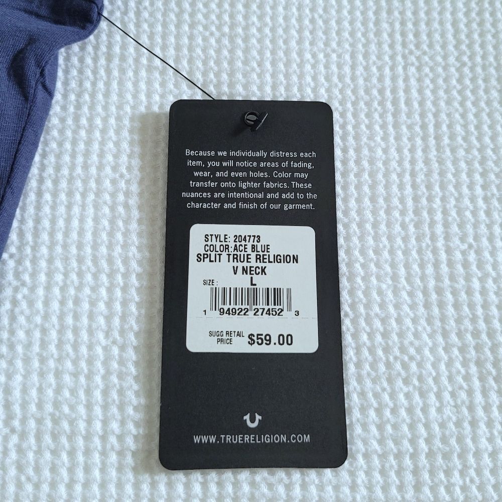 True Religion🙏 Split V-Neck Tee💙 - NWT - Picture 16 of 16